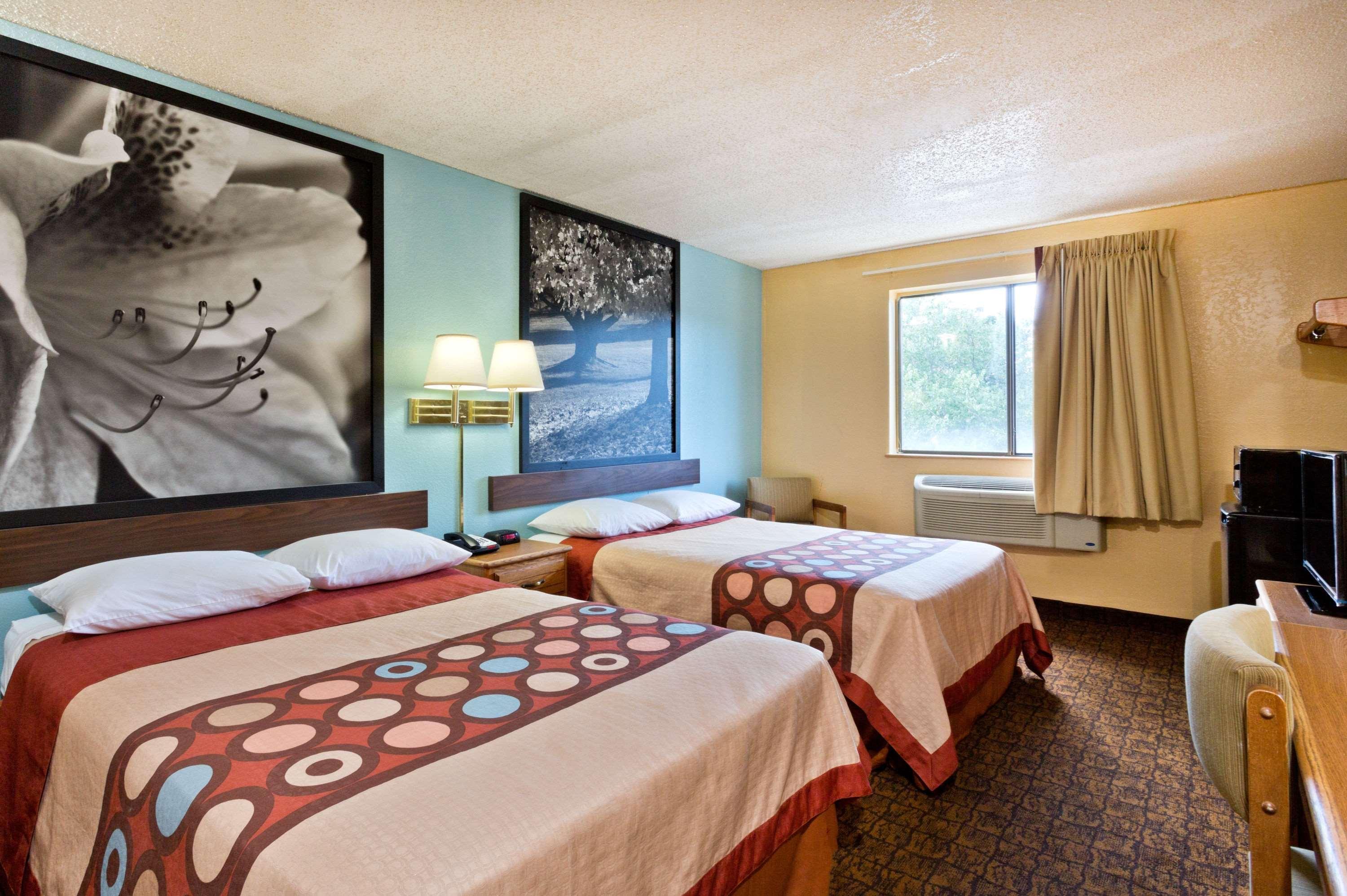 Hotel Super 8 By Wyndham Lexington Park/California Area Extérieur photo