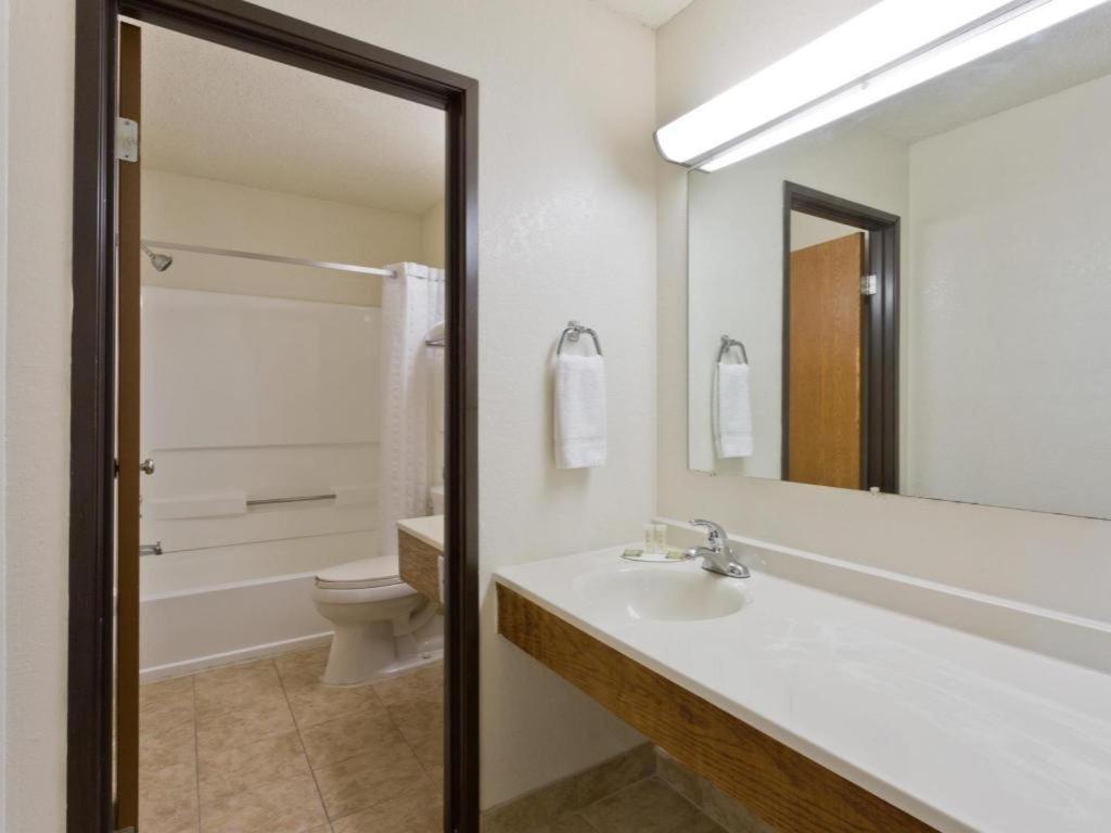 Hotel Super 8 By Wyndham Lexington Park/California Area Extérieur photo